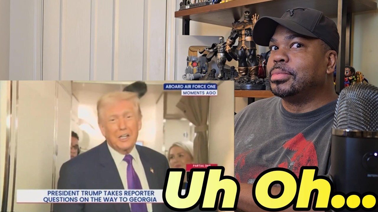 Trump Says Obama Made a BIG MISTAKE Talking about Aliens!