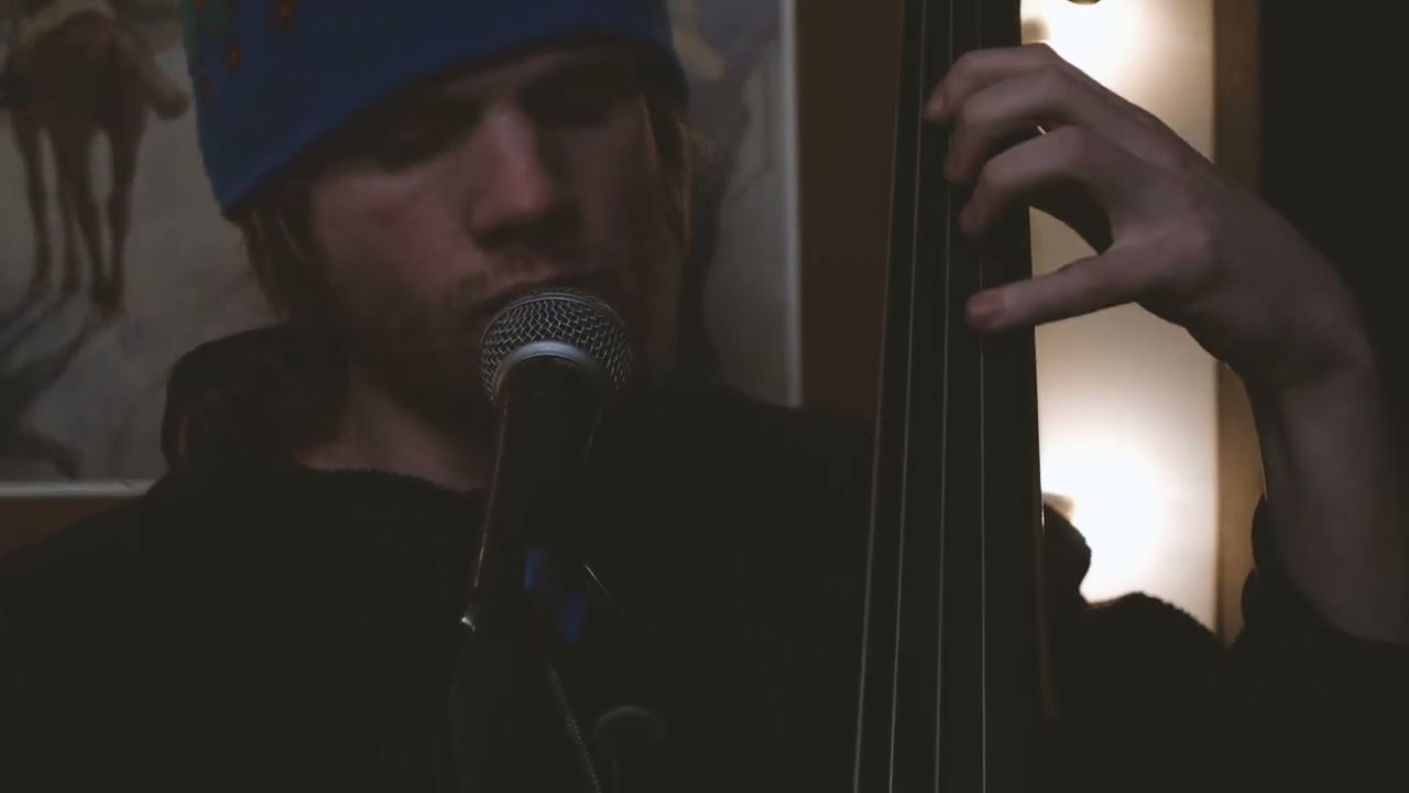 GIANT by EARLY WORM ✩ live @ addie's