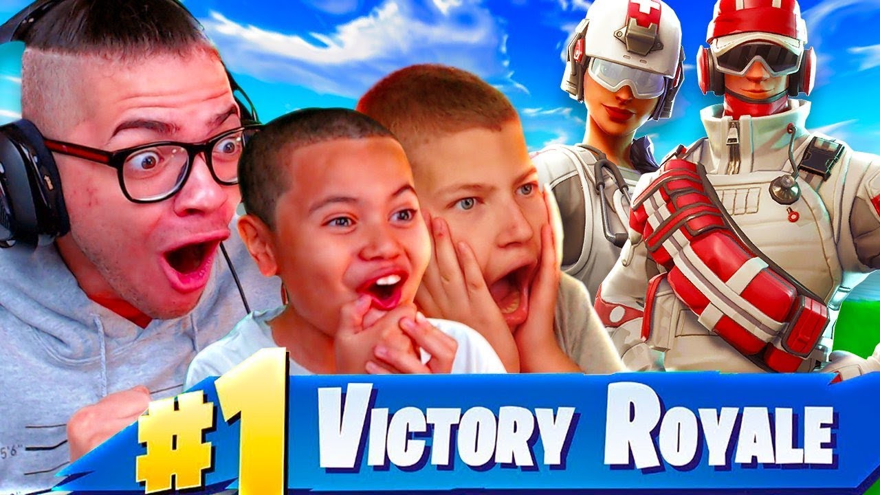 ДЖЕЙДЕН ОДЕРЖИТ СВОЮ ПЕРВУЮ ПОБЕДУ С ОТРЯДОМ!!! КОРОЛЕВСКАЯ БИТВА FORTNITE 10-ЛЕТНИЙ БРАТ И МИНДО...