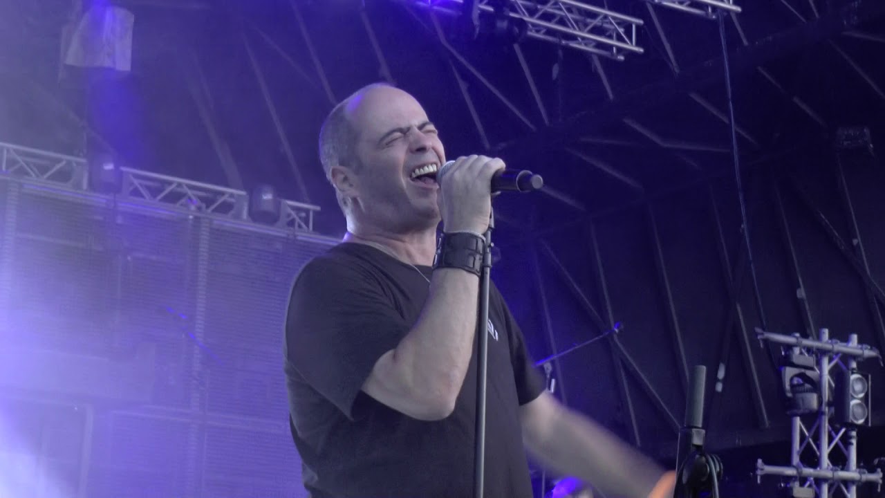 אדם באמפי פארק רעננה - אין מוצא