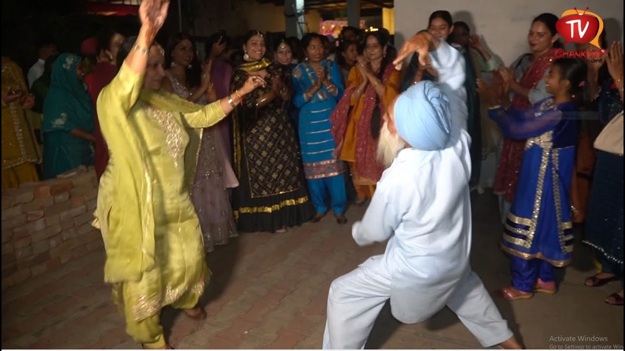 ਹਲਵਾਈ ਵਾਜਾਂ ਮਾਰਦਾ ਏ ਟੇਸ਼ਣ ਤੇ | Best Of Funny Gidha | Punjabi Weding | Soni Samrala | Chakata Tv
