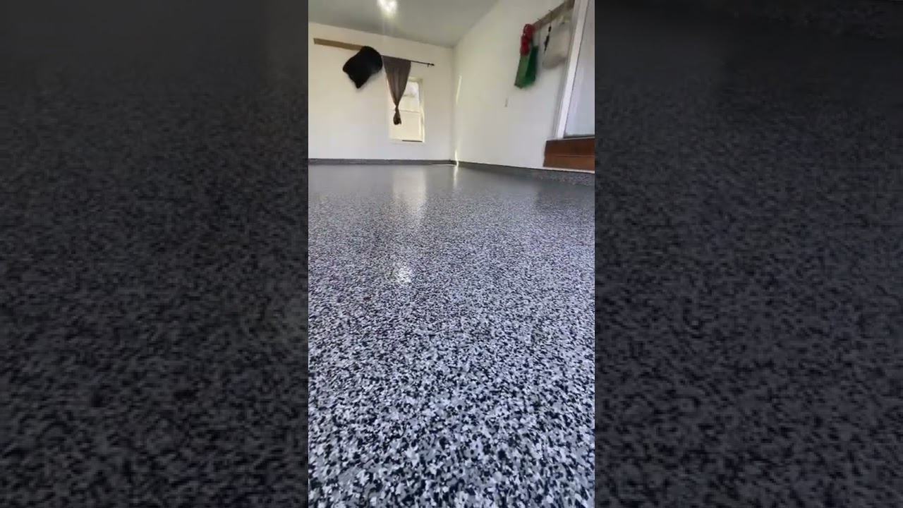 #epoxy #epoxyfloor #epoxyflooring #epoxyresin #colors #flakes #ep&oacute;xi #pisosepoxicos #homedesign