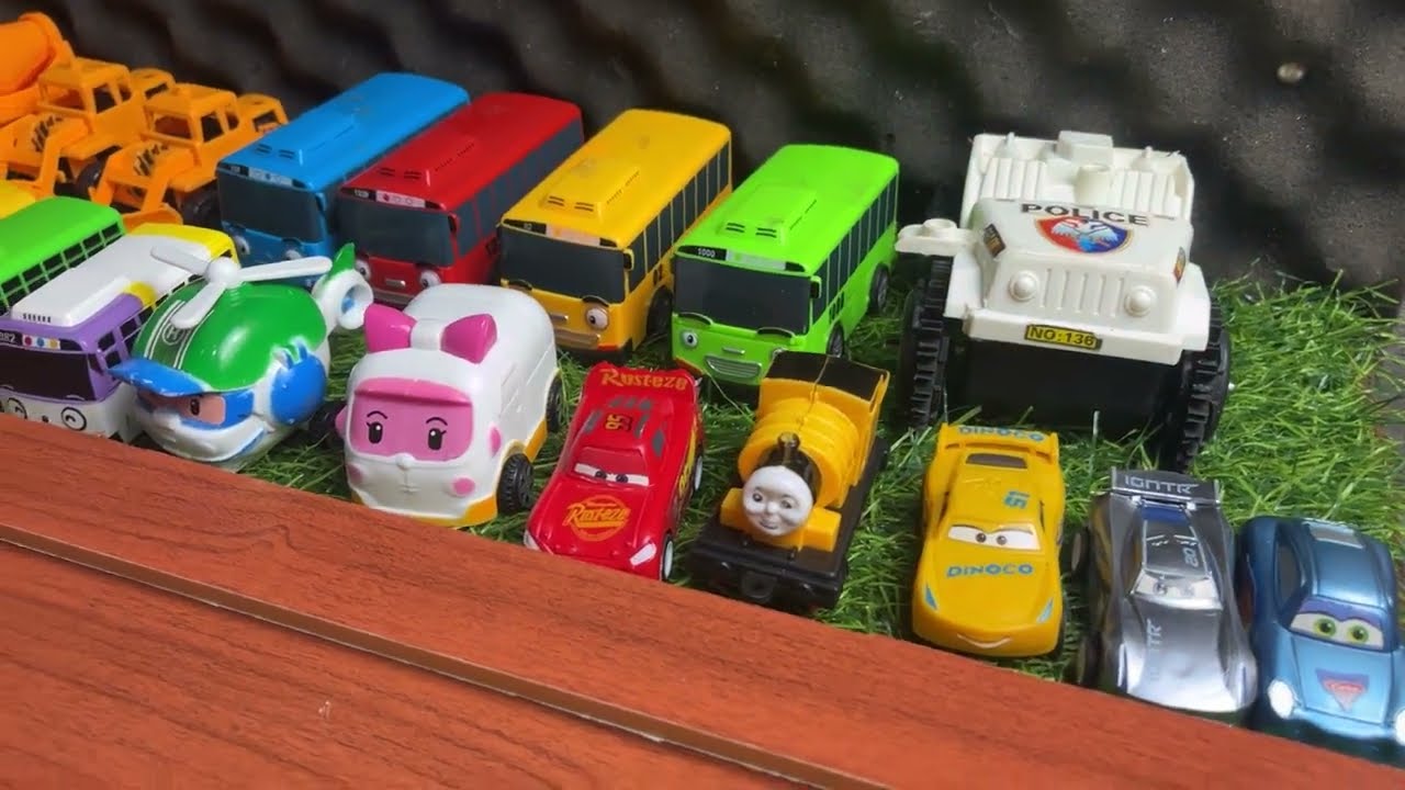 Mencari Mainan Mobil Balap Tercepat , LIGHTNING Mc Queen, PEMADAM KEBAKARAN, TAYO , Robocar Poli 