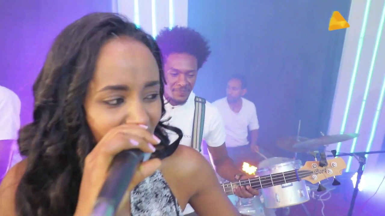መኽሰበይ - ዊንታ ብርሃነ ኣብ ቀዛሕታ