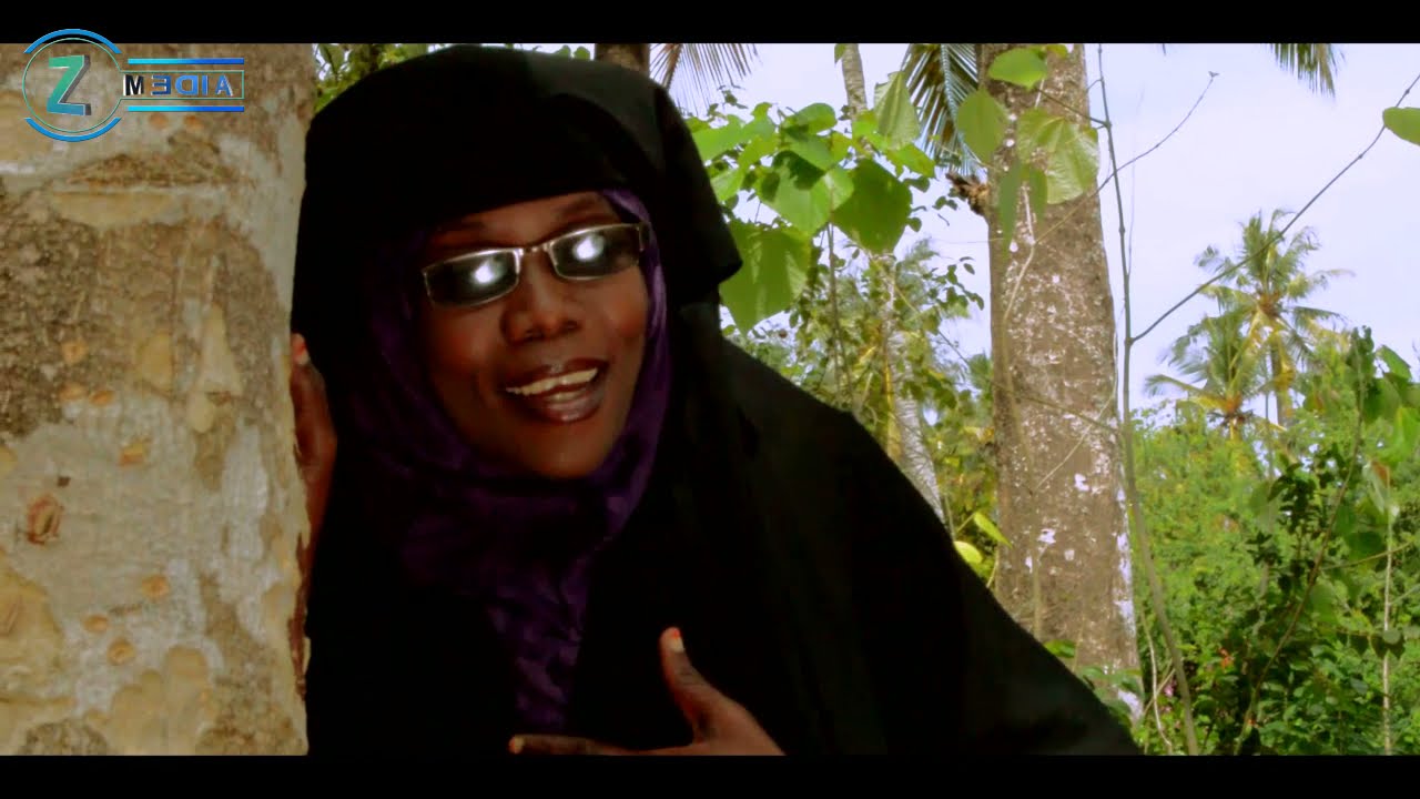 UKHT MAUA AYAZUNGUMZIA 