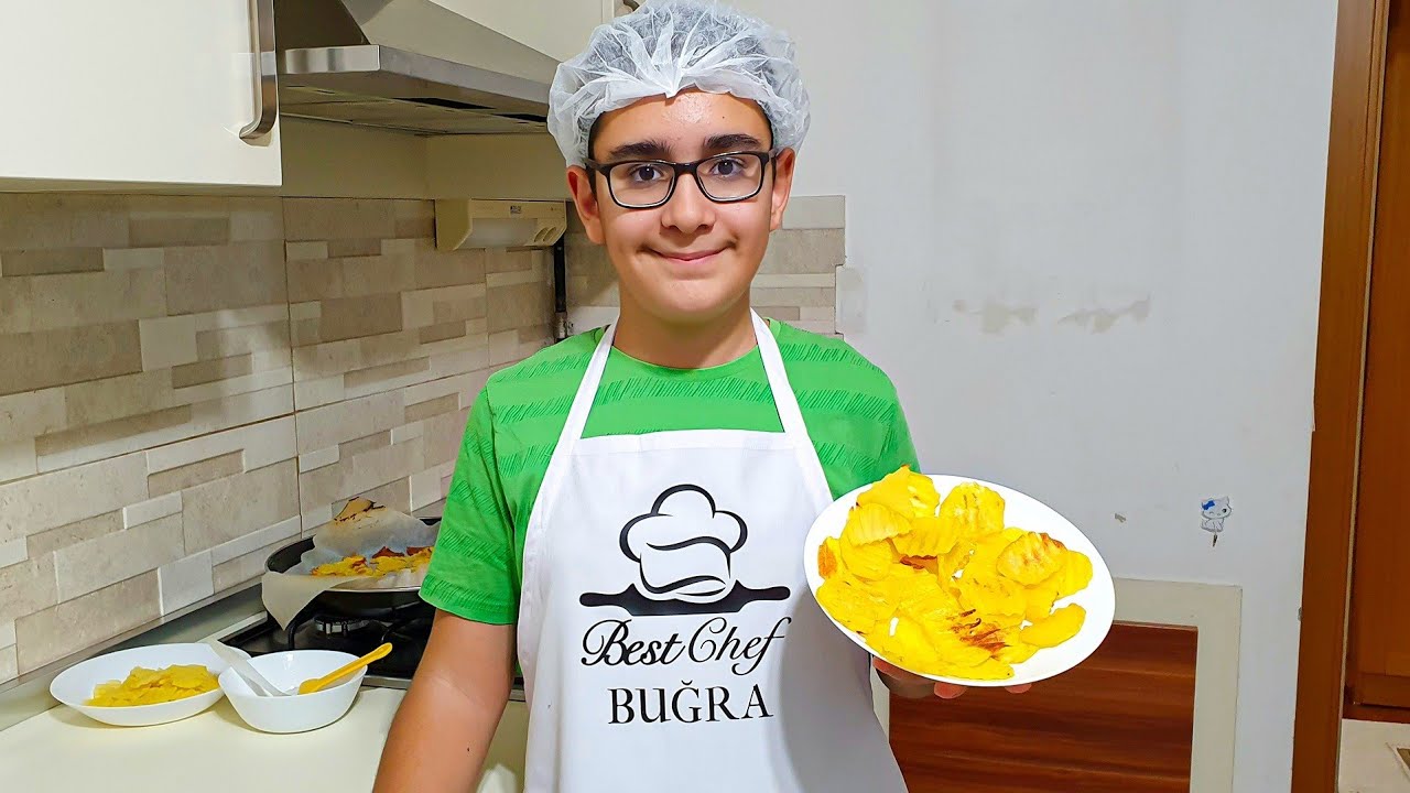 BUĞRA İLE ŞEKİLLİ PATATES CİPSİ YAPTIK
