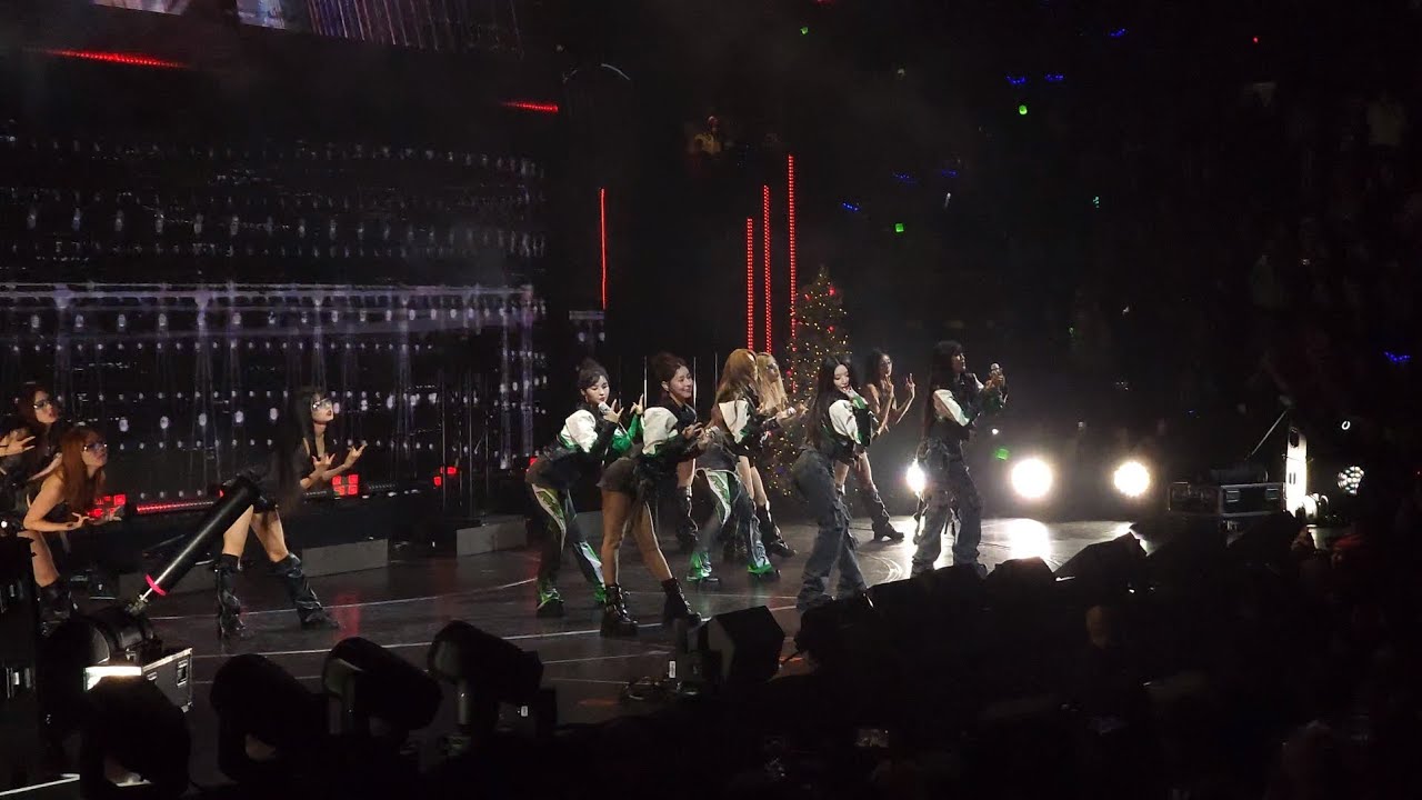 231210 (G)I-DLE Jingle Ball Boston 