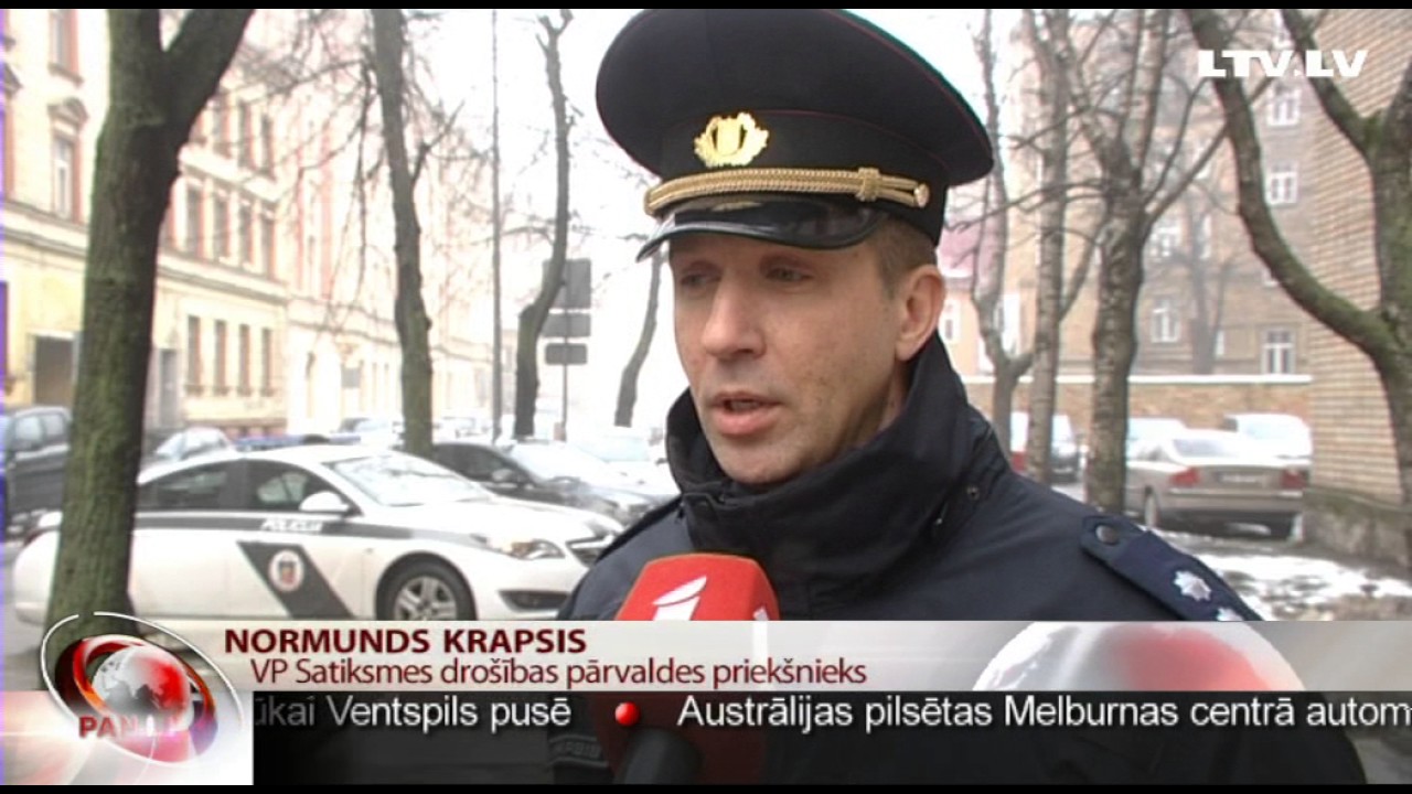 Piedzēries ceļu policists avarē un bēg