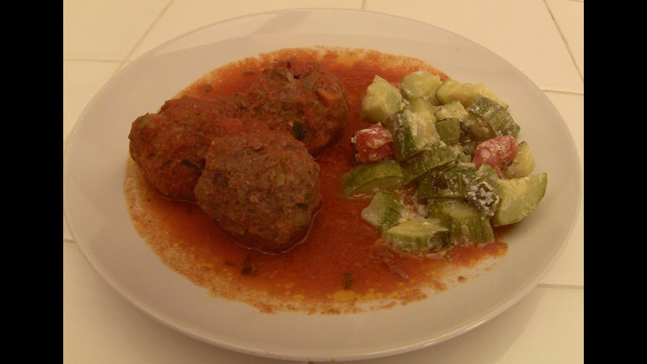 Albondigas en Salsa de Jitomate con Chipotle
