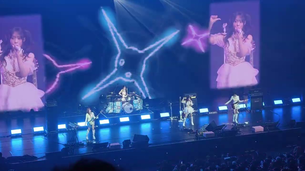 QWER - #QWER_QWER 1ST WORLD TOUR ＜ROCKATION＞ in TAIPEI_20260215