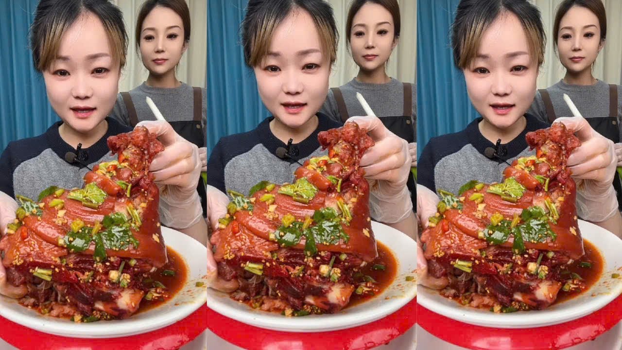 Eating Braised Pork Knuckle, Pork Knuckle Stewed with Five Spices