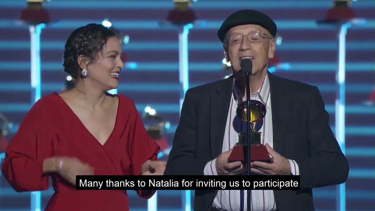 NATALIA LAFOURCADE Y LOS MACORINOS (Grammy Latino 2017)