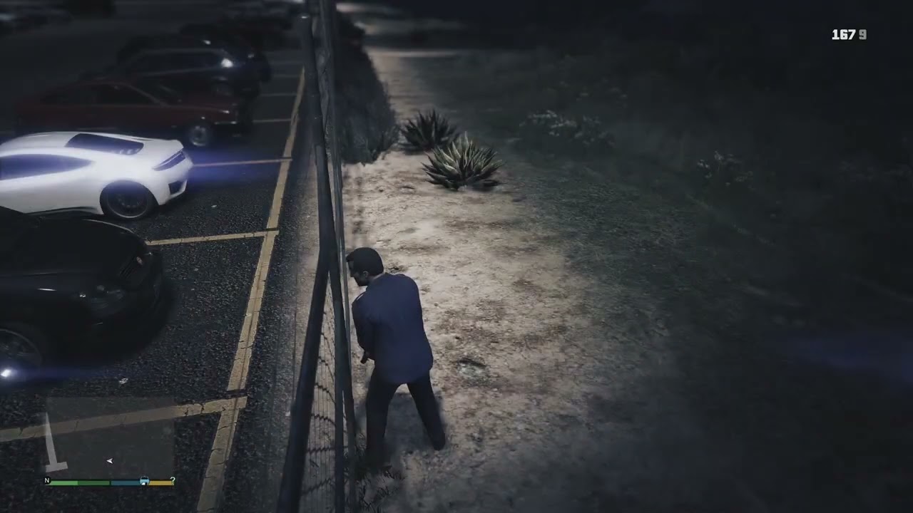 GRAND THEFT AUTO STORY MODE CRAZY ACCIDENT HAPPENED IN THE MIDDLE OF THE ROAD AND GETTING PARAMEDICS