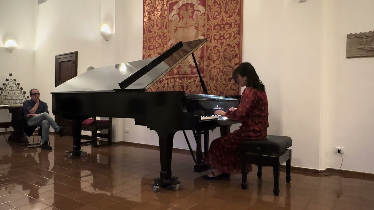 Hyunji Kim plays on Wilhelm Kempff's Steinway (Positano)