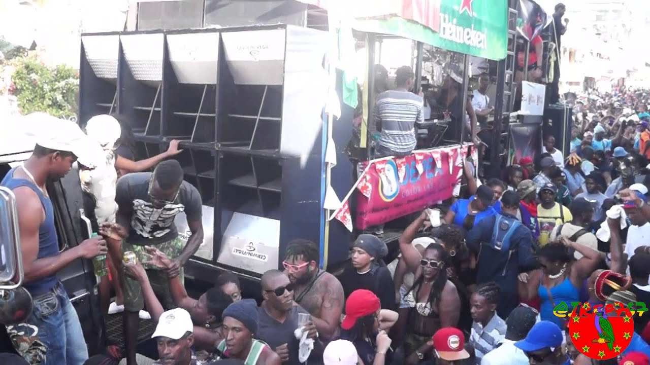 Dominica Carnival 2015: Jouvert Morning: Roseau