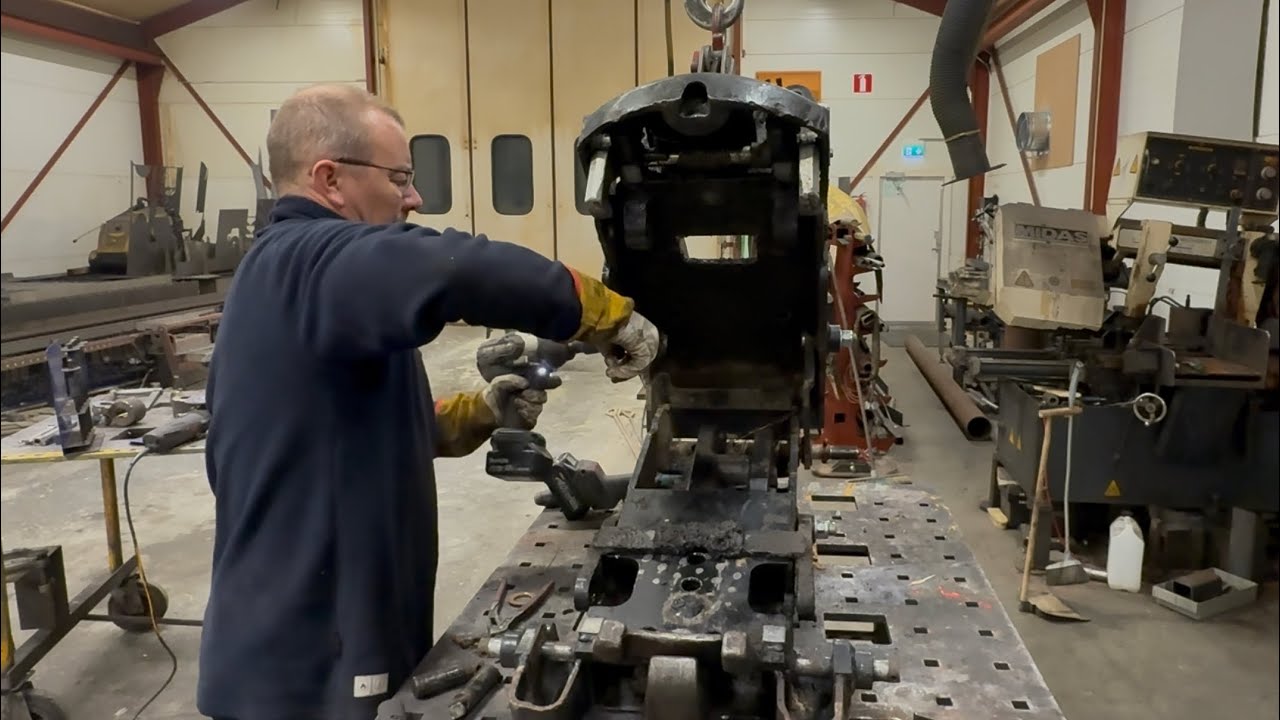 Ponsse ylös suosta ja vetokoukun purkaminen