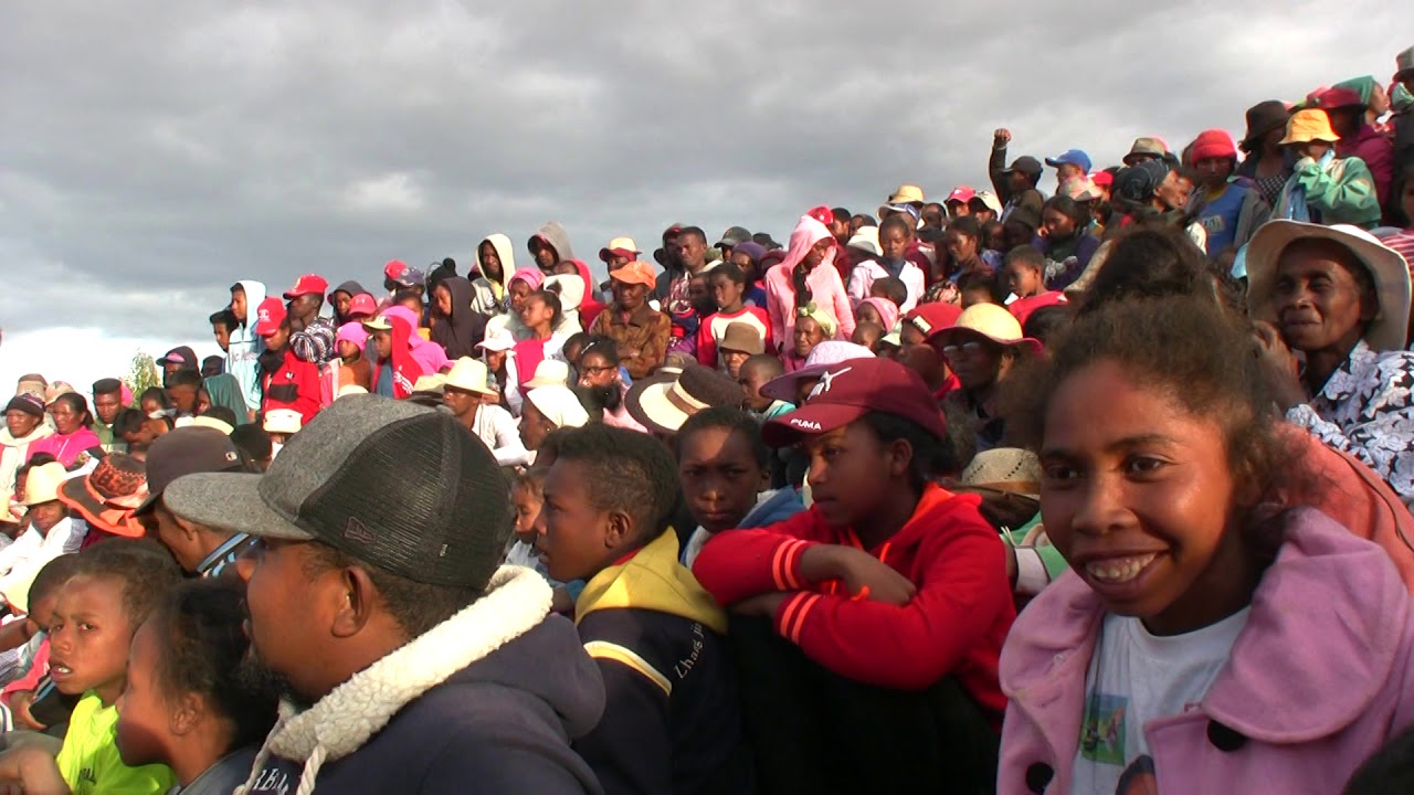MADAGASCAR HIRA GASY : Ampitovio n tandem dia tsy misy ny problem