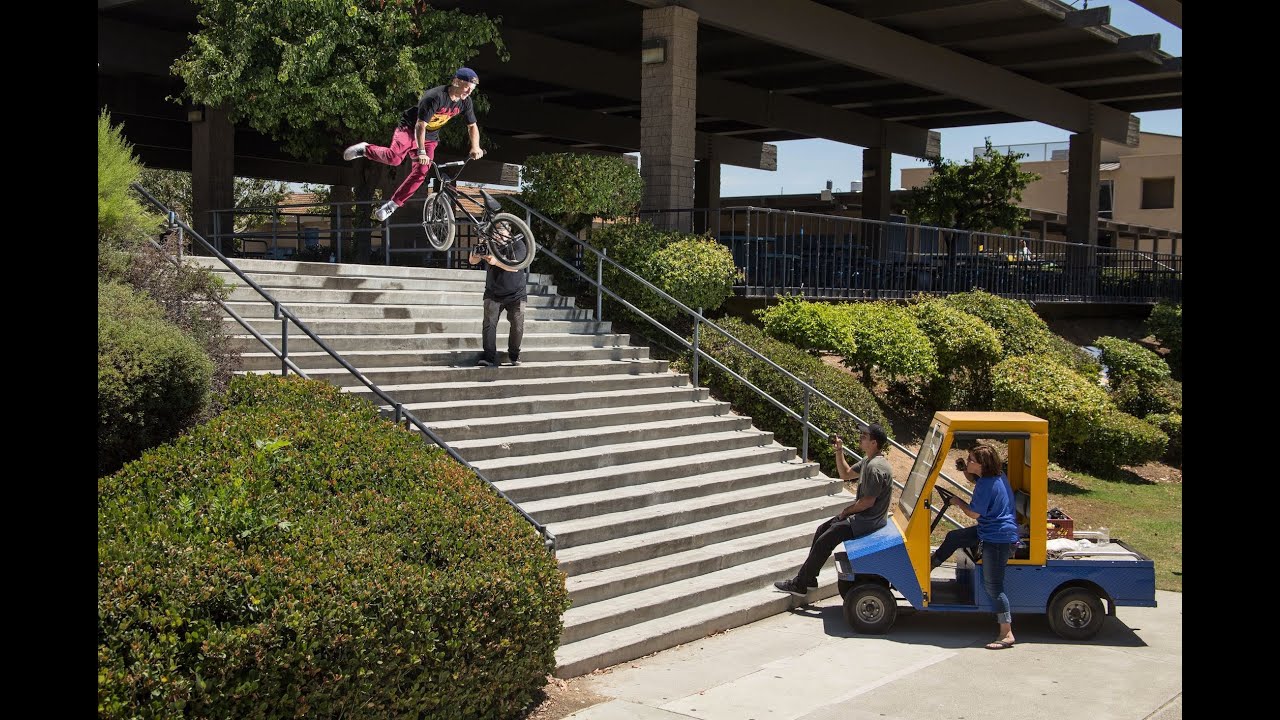 CULTCREW/ 16 YEAR OLD LIL JUICE BATTLES EL TORO