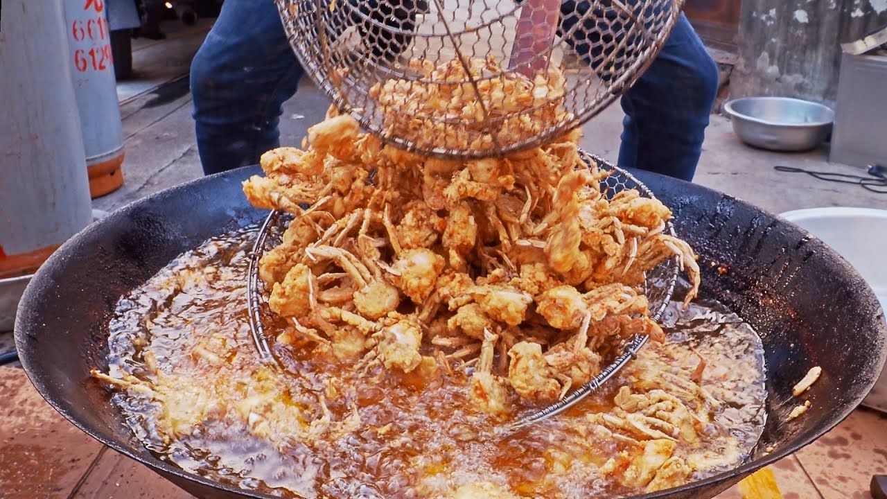 Night Market Food！Fried Crab with Garlic, Fried Crab Claw / 五告香！夜市炸螃蟹, 香蒜蟹腳 - 螃蟹三兄弟