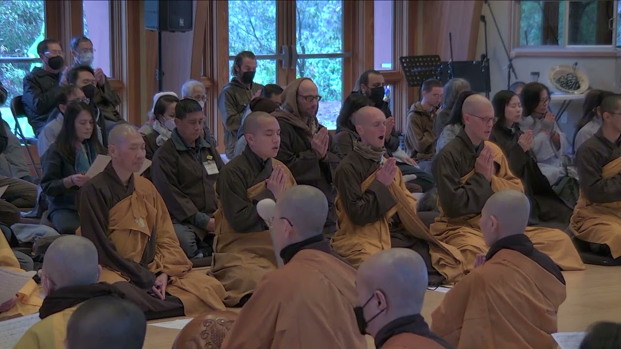 Plum Village Prajna Paramita Chant (The Insight that Brings Us to the Other Shore, Heart Sutra)
