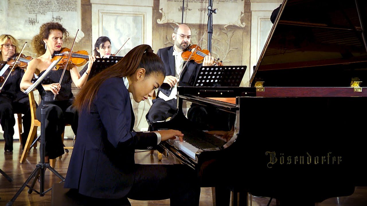 BACH // 'Concerto No. 1 in D Minor, BWV 1052: I. Allegro' by Gile Bae and Luigi Piovano