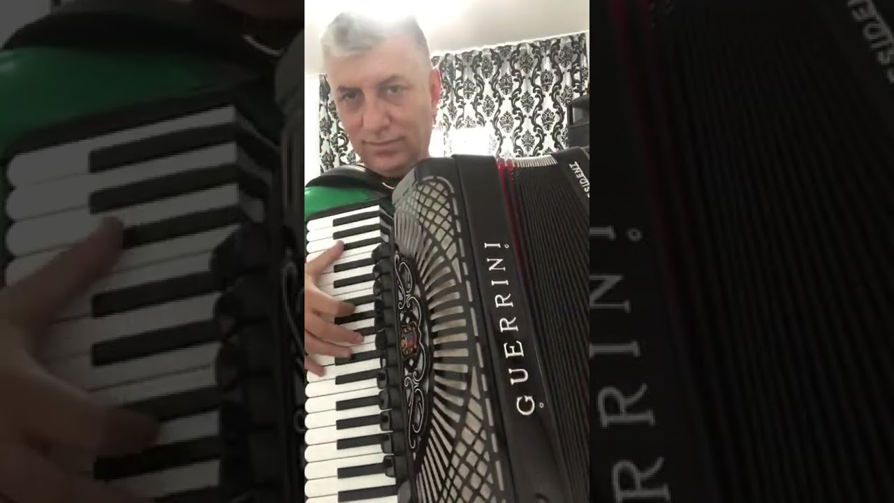 Onut de la Buzau Prezentare Acordeon Guerrini Superior 2 President din 1978