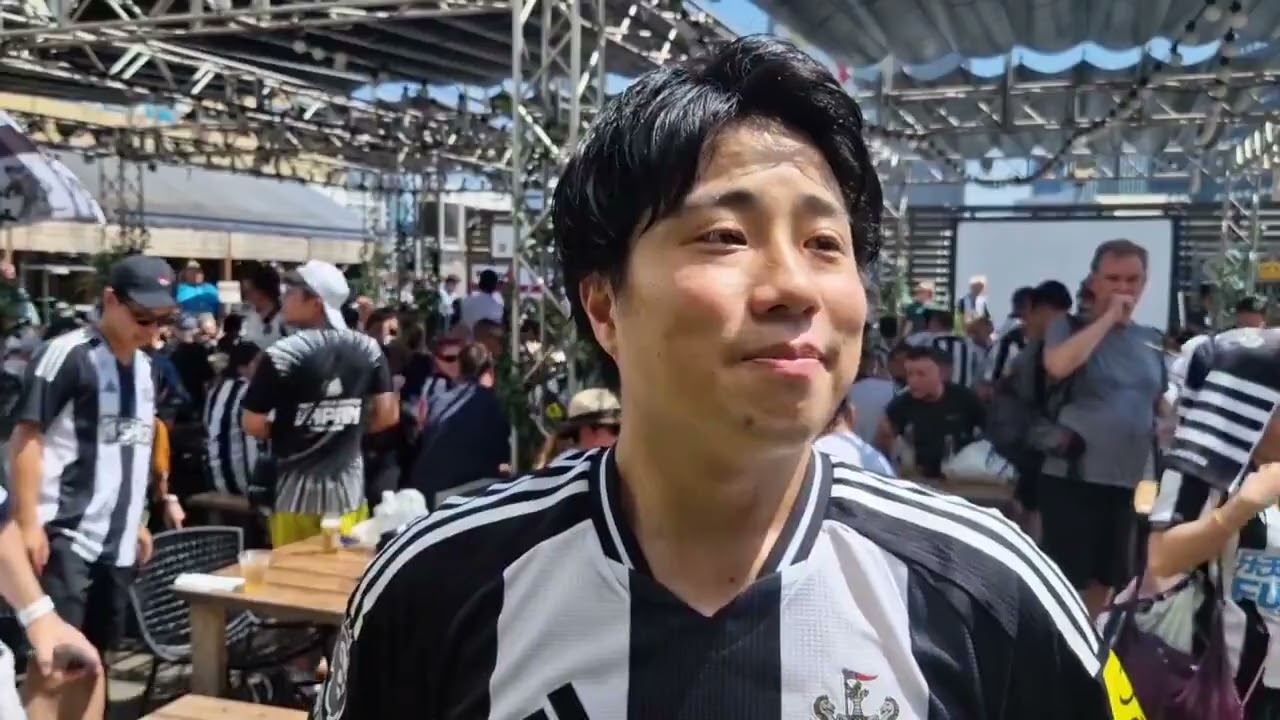 This Japanese Newcastle fan said the reason he supports them because Alan Pardew headbutt a player😂😂