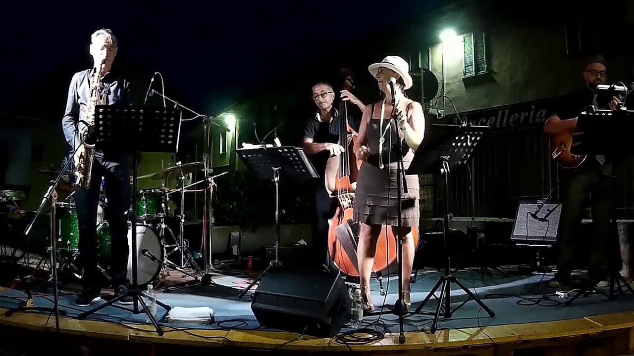 Torpedo Blu - A.J.Q. Feat Fabriana Flauret