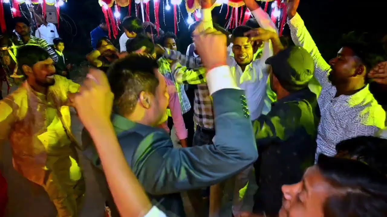 Dj par kiya bhabhiyo or ladkiyon ne dhamakedar viral dance #ananyaweddingvlogs #wedding #dance #love