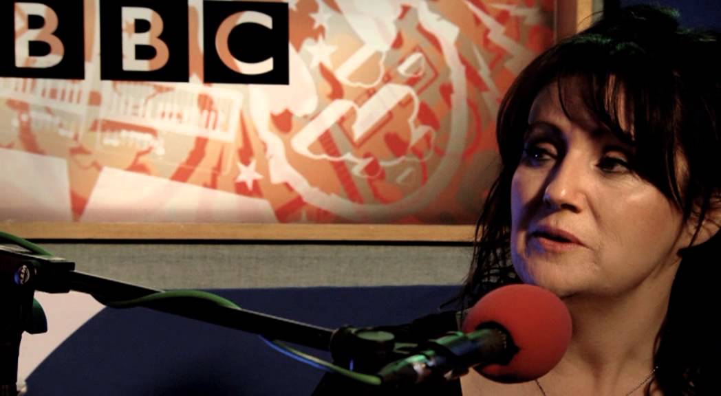 Lumiere Play Streets of Derry and Molly na gCuach Ní Chuilleanáin on Lynette Fay's Blas