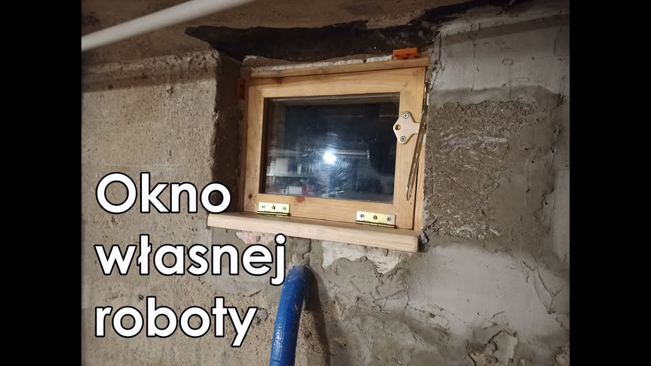 Buduje własne proste drewniane okno do undergroundu