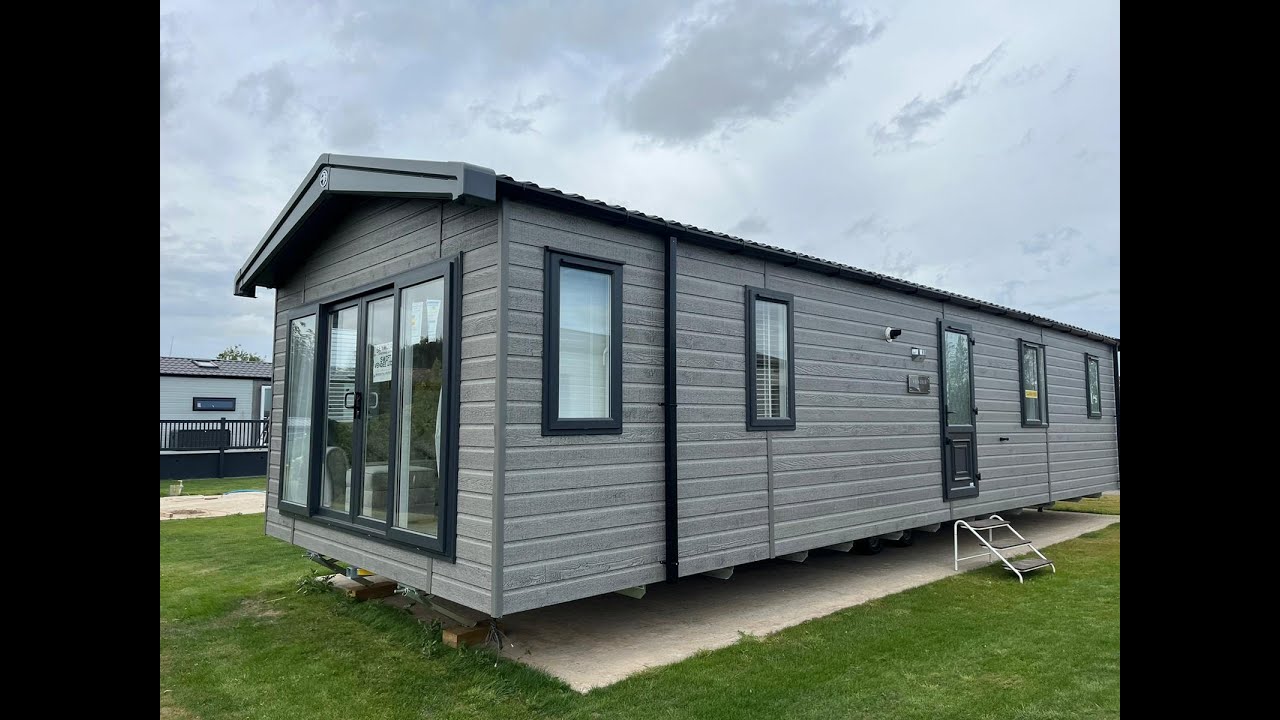 BRAND NEW 2 Bedroom Swift Vendee Lodge 42 x 14 Sited on Croft Lakes Near Skegness Lincolnshire!