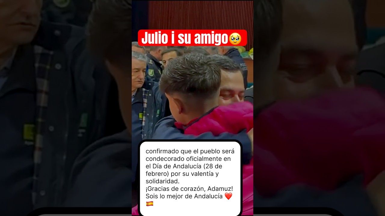 Juanma Moreno Bonilla, presidente de la Junta: felicit&oacute; y abraz&oacute; a Julio y a su amigo