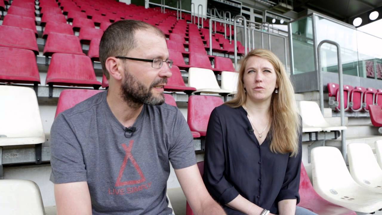 Wortpiratin rot-wei&szlig;: Mara Braun trifft einen Meenzer on tour