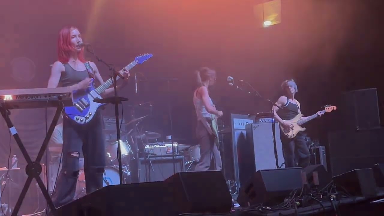Bully - Days Move Slow (Houston 06.23.23) HD