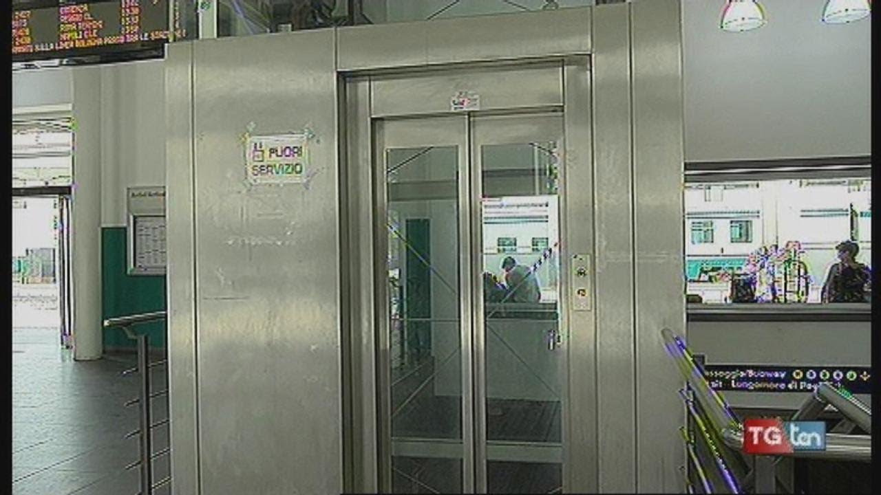 Stazione di Paola, ascensore sempre fermo TG ten 18 agosto 2017