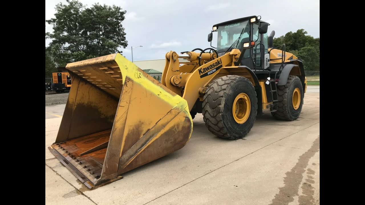 Monster 14 yard bucket is on this Kawasaki 90Z wheel loader!
