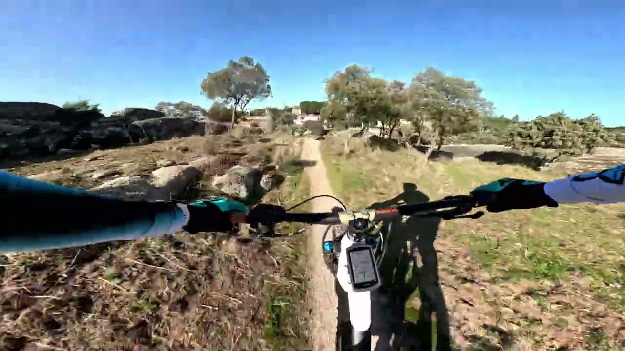 Hoyo y Berzosa 28/2/2026 #mtb #mtbparejas #ebike #mountainbike #ciclismofemenino #downhill #dhmtb 
