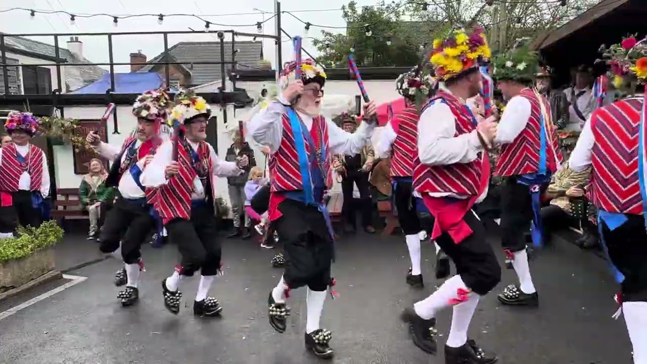 Saddleworth dance at the Kings Arms