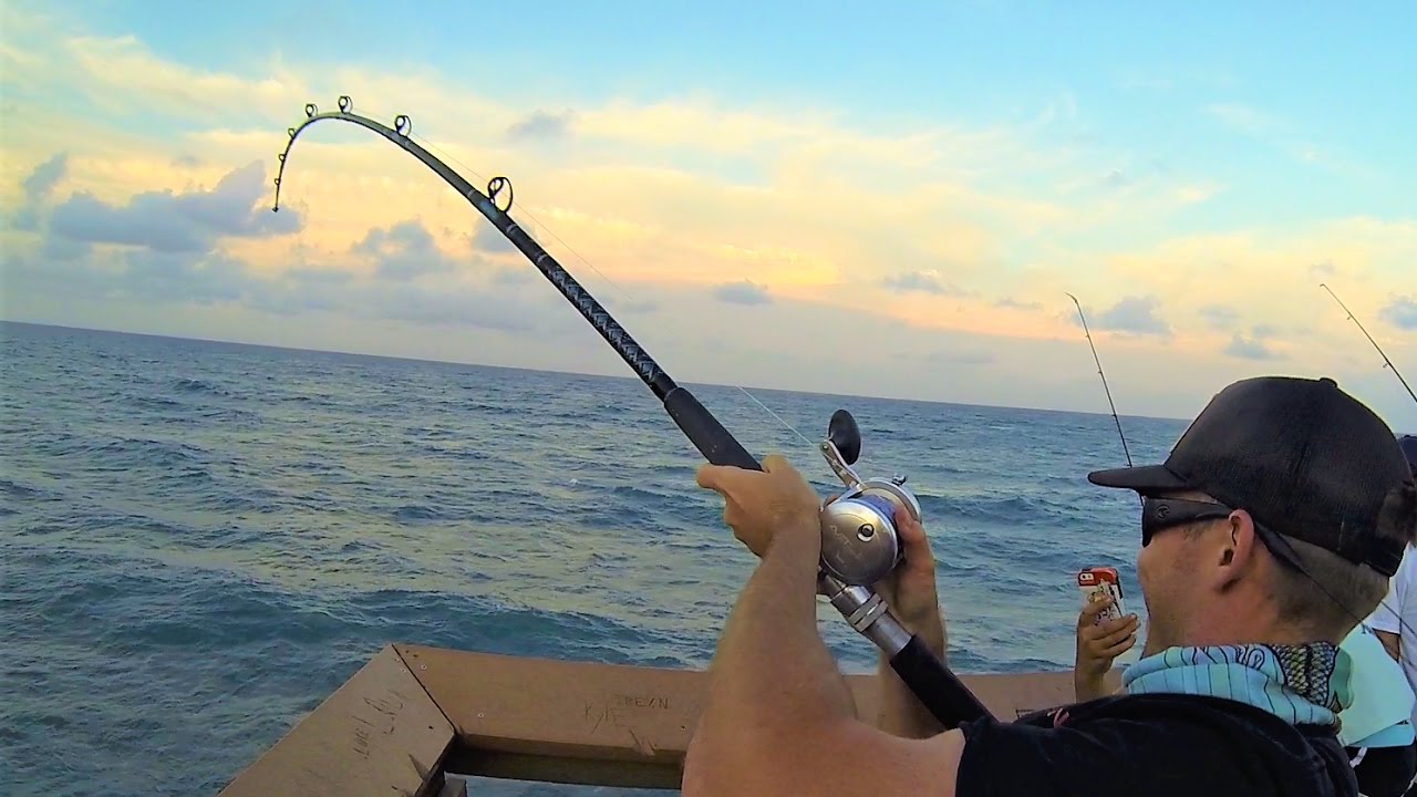 OH F@#& I Hooked Something HUGE While Snook Fishing (Juno Pier Snook Fishing)
