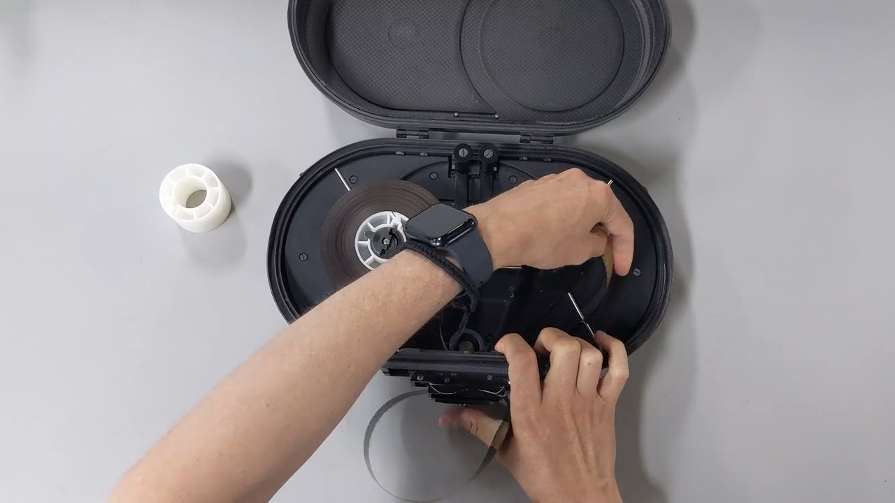 Arri 435 Magazine Loading Tutorial