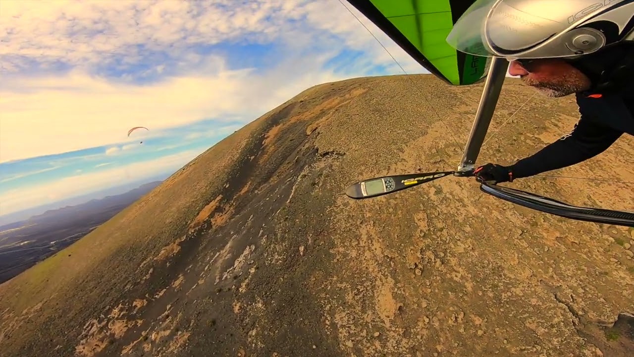 Manfred Ruhmer vuela en Ala Delta La Asomada en Lanzarote 4K
