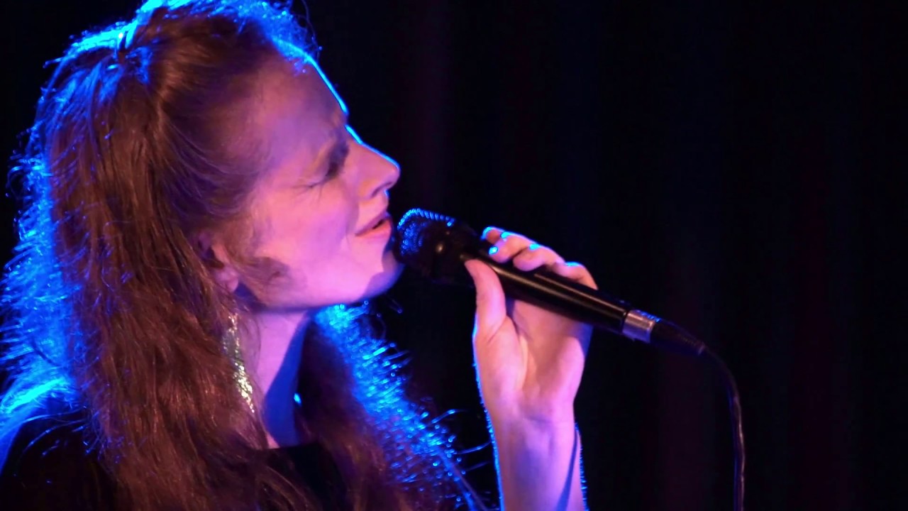 ROSA INCAICA interpreta BLUE (Joni Mitchell)