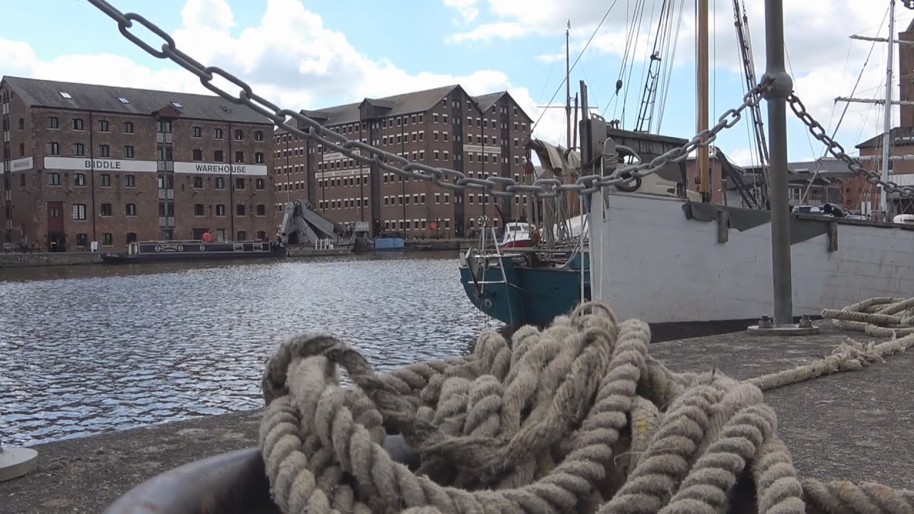 Waterways Museum  River and Canal Trust Gloucester