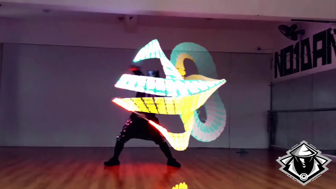 Halley Osama  | Biểu Diễn Gậy Led Mới Nhất 2019 ( Double Staff Led )