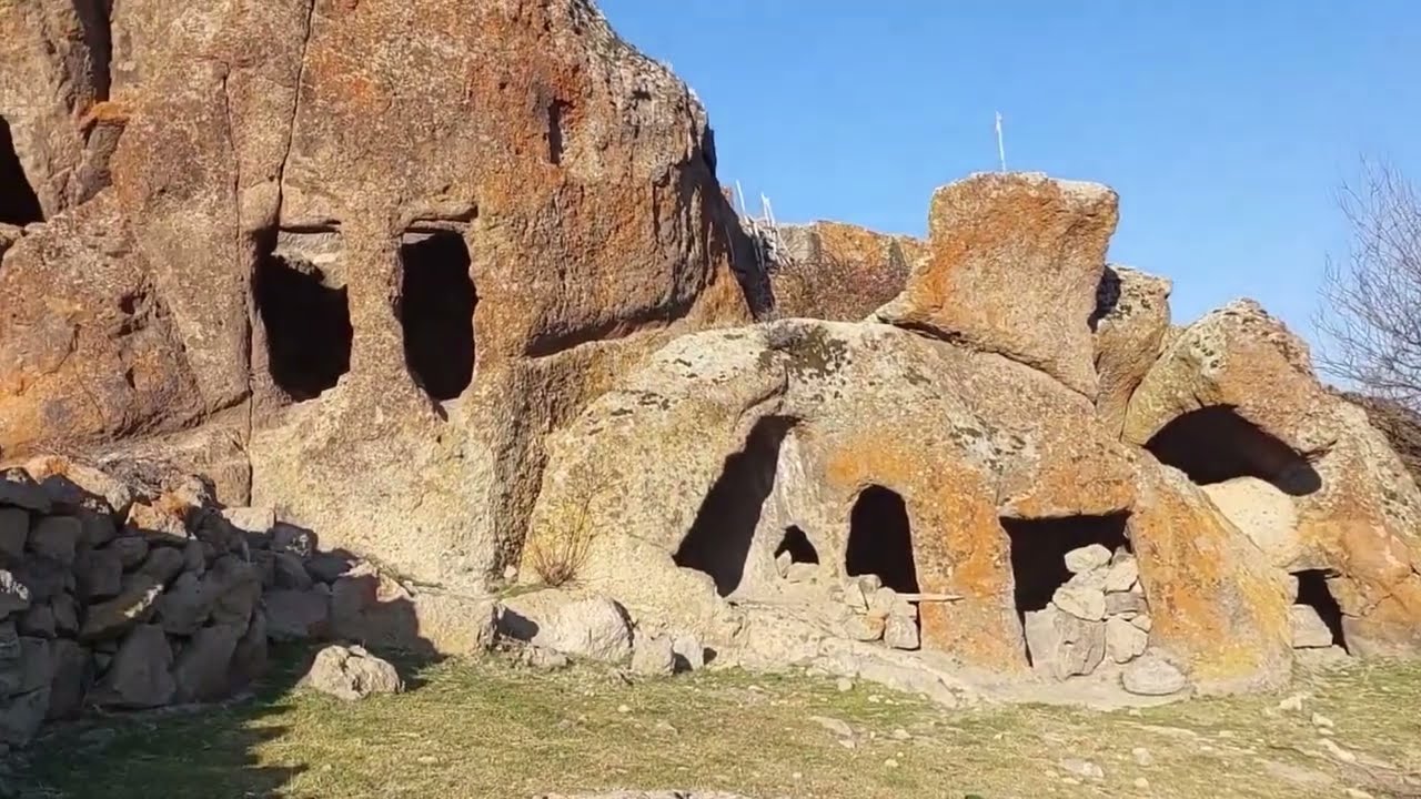 BİNİNLER GÜN YÜZÜNE ÇIKMAYI BEKLİYOR