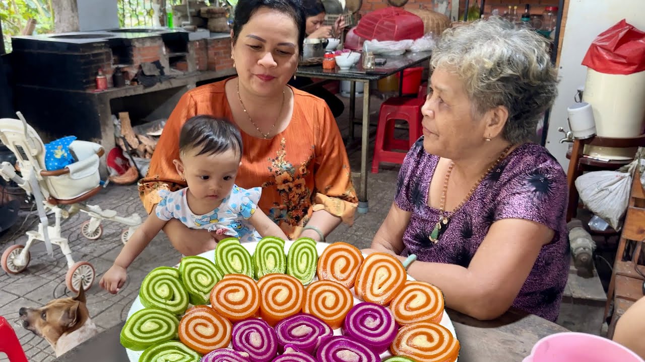 Chị Ba Vừa Về Là Có Bánh Da Lợn Cuộn 3 Màu | Vinh & Truyen