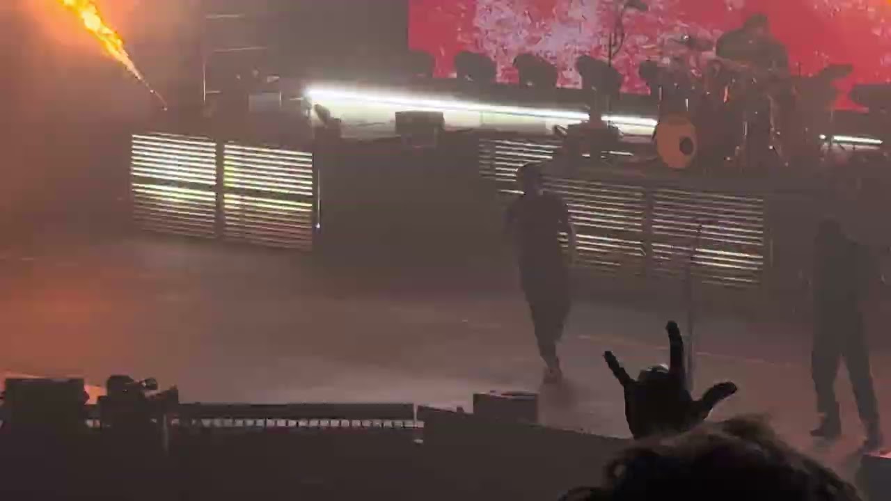 Dethrone - Bad Omens (live in Minneapolis)