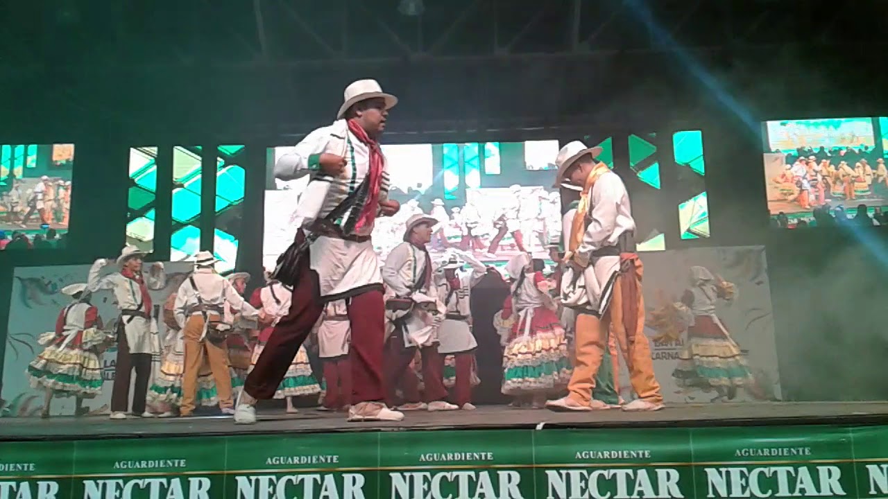 Fundanza Ganadores del Boga de oro en Batalla de Carnavales 2017.