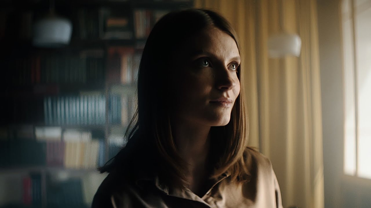 Creating Cinematic Ambience with Color Temperature Techniques